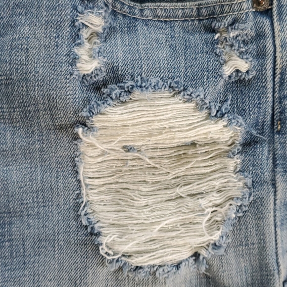 Levi's jean shorts - Picture 5 of 8